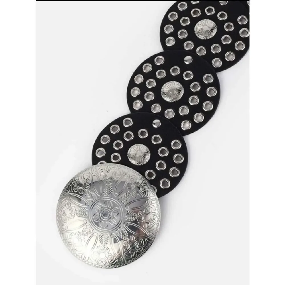 Black Medallion Disc SIlver Studded Rivets Statement Belt OS NWT